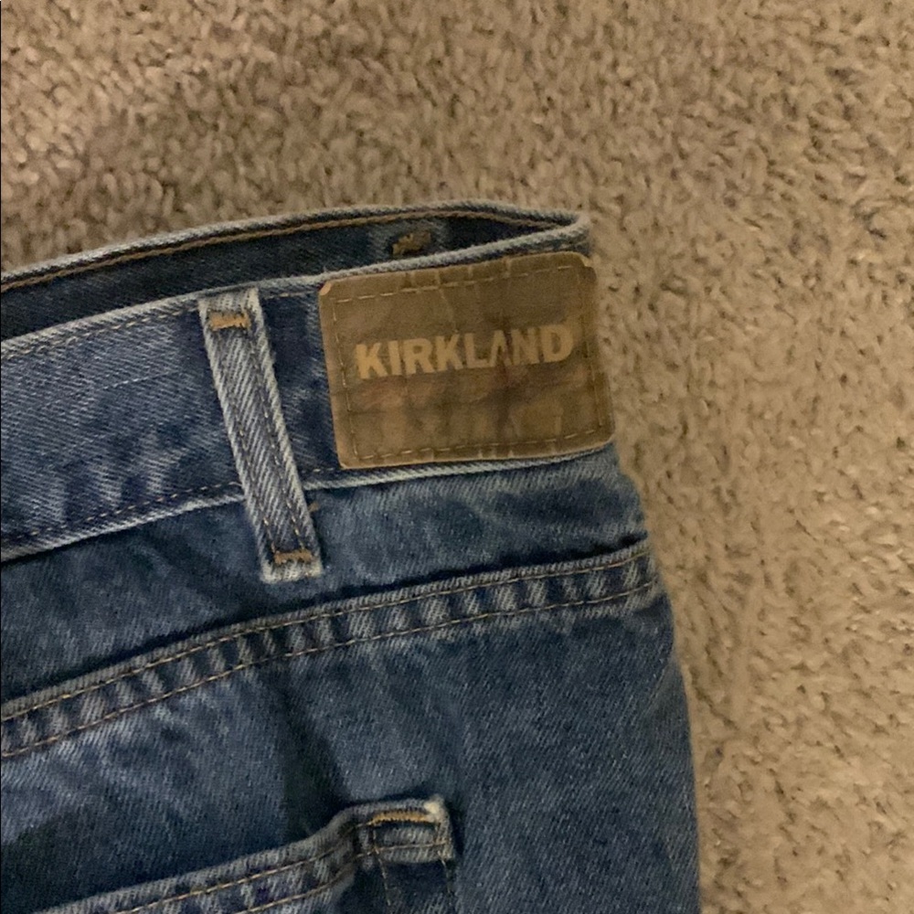 Kirklands Blue Relaxed Jeans with Classic Style - Picture 3 of 3